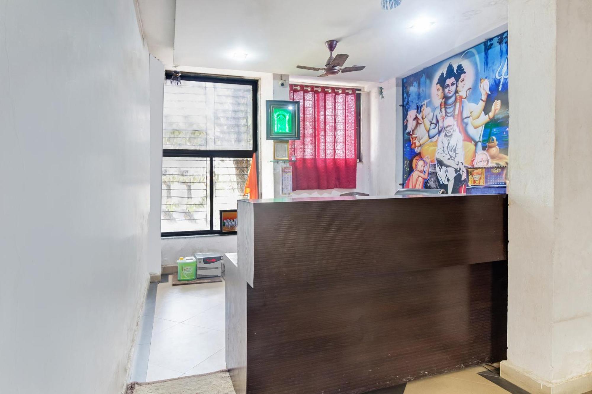 Hotel Spot On Harihar Lodging And Yatri Niwas Kolhapur Exterior foto