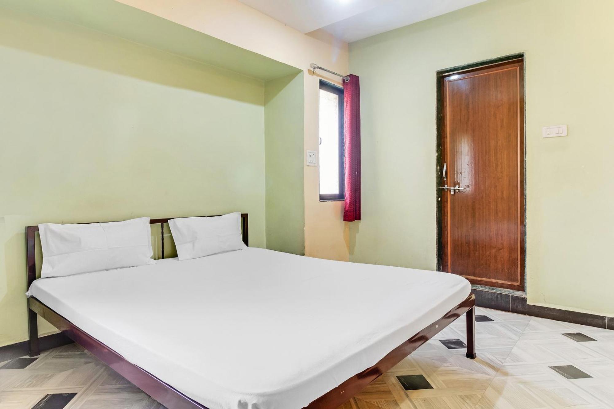 Hotel Spot On Harihar Lodging And Yatri Niwas Kolhapur Exterior foto